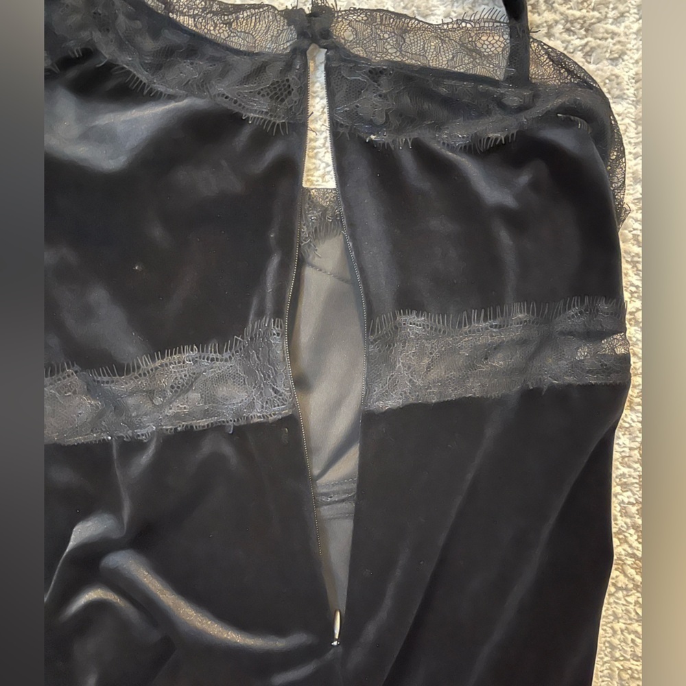 NORDSTROM | Walter Baker black velvet and lace Lexi Jumpsuit romper S - Picture 5 of 5